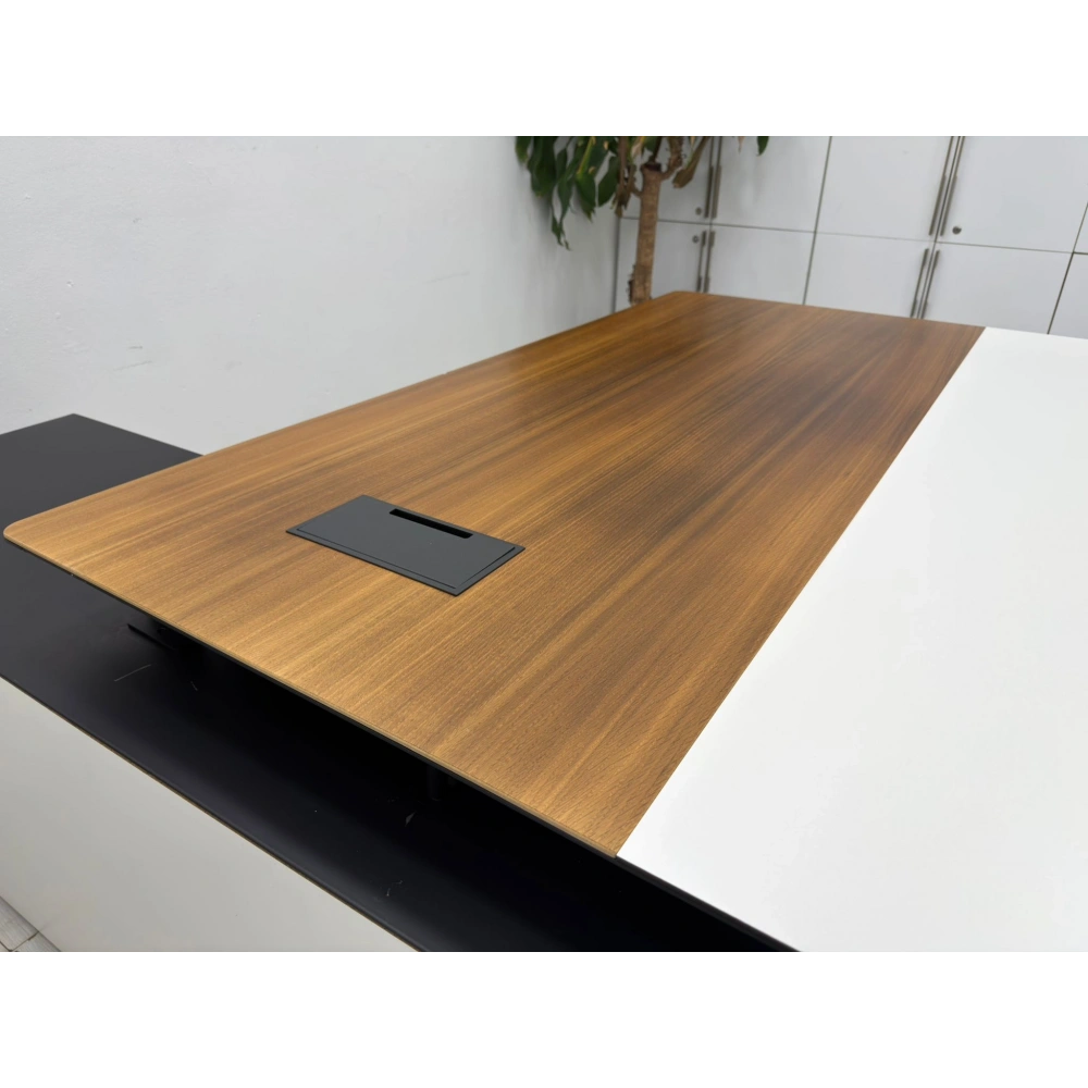 Koleksiyon Etajerli Yönetici Çalışma Masası