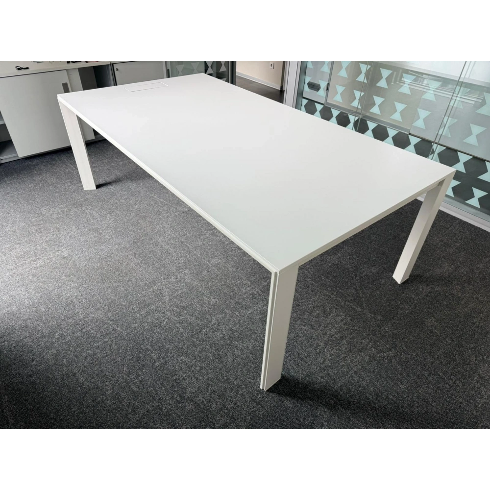 Koleksiyon Marka 6 Kişilik Toplantı Masası