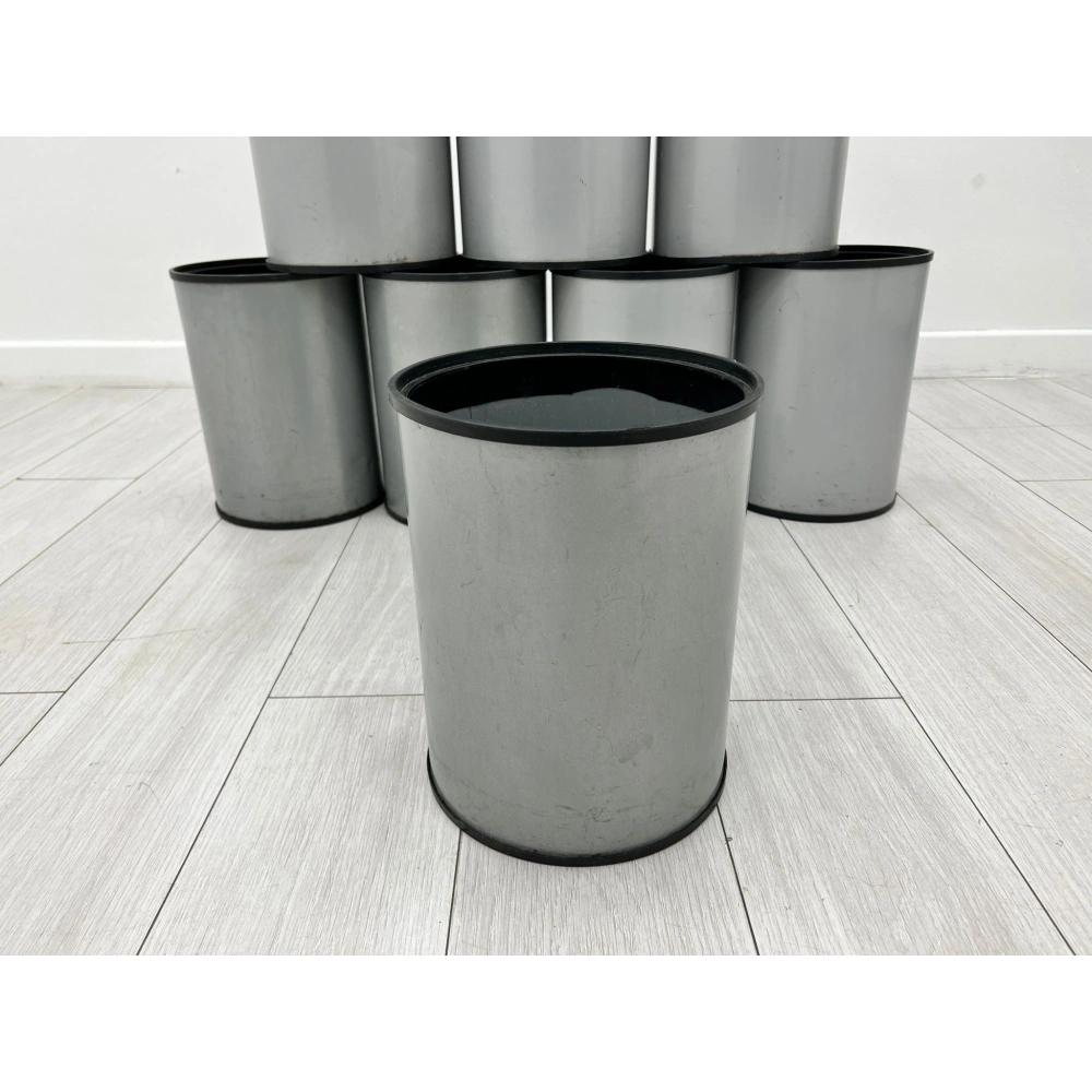 Masa Altı Küçük Metal Çöp Kovaları