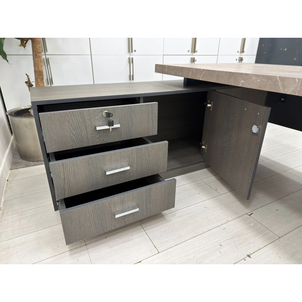 Mermer Görünümlü Etajerli Yönetici Çalışma Masası