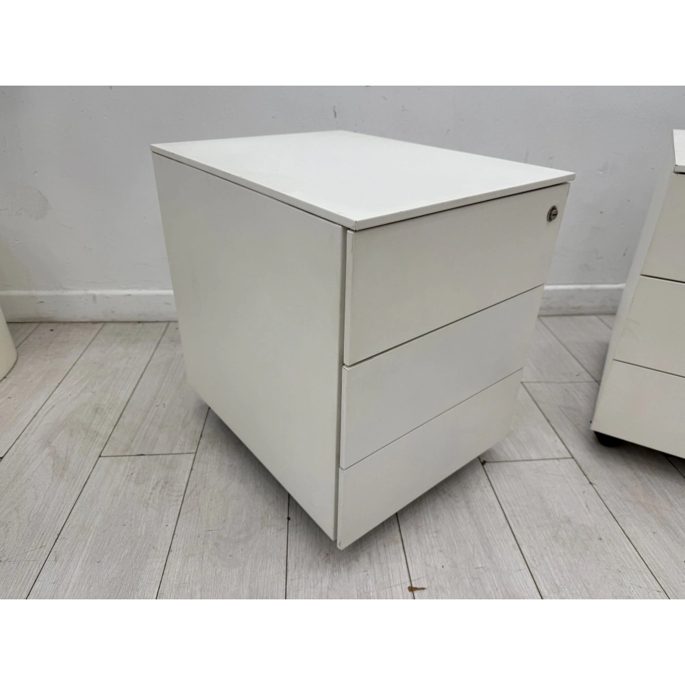 Nurus Beyaz Metal Keson