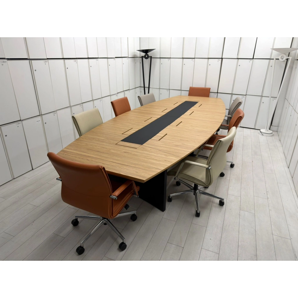 Nurus Dataportlu 10 Kişilik Meşe Toplantı Masası