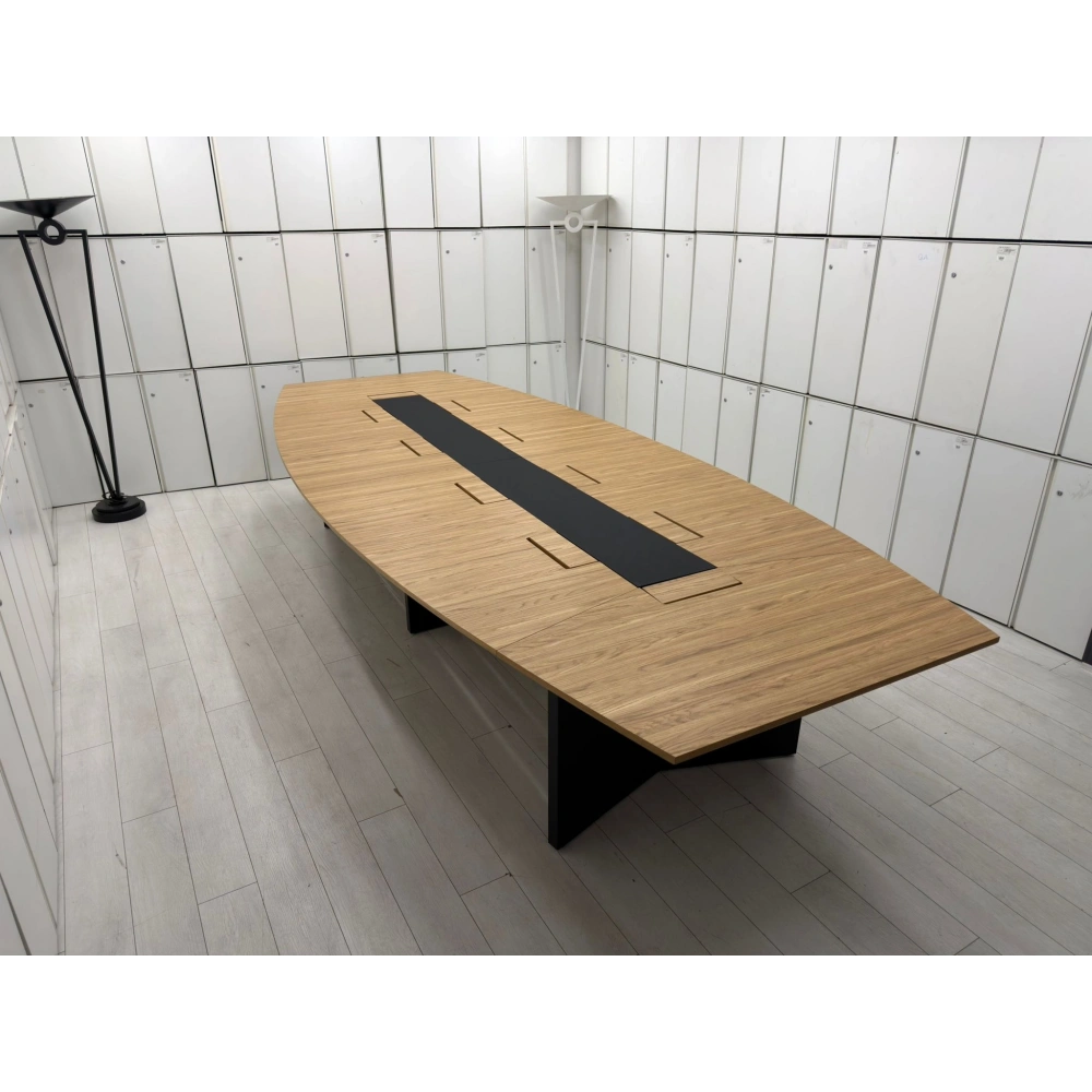 Nurus Dataportlu 10 Kişilik Meşe Toplantı Masası