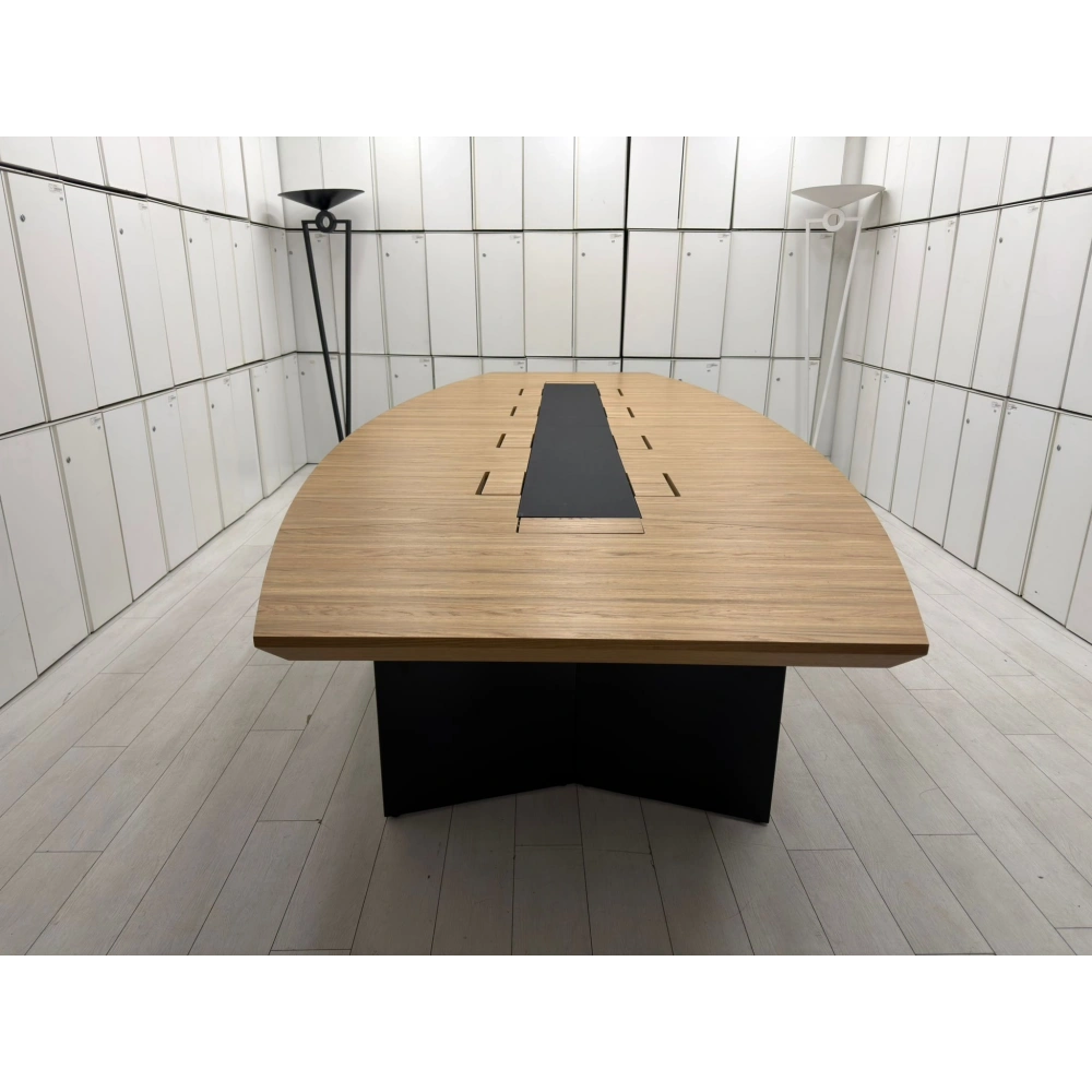 Nurus Dataportlu 10 Kişilik Meşe Toplantı Masası