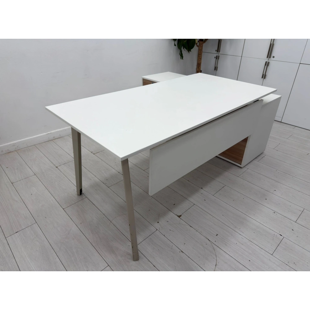 Nurus Etajerli Yönetici Masası Ofis Çalışma Masası