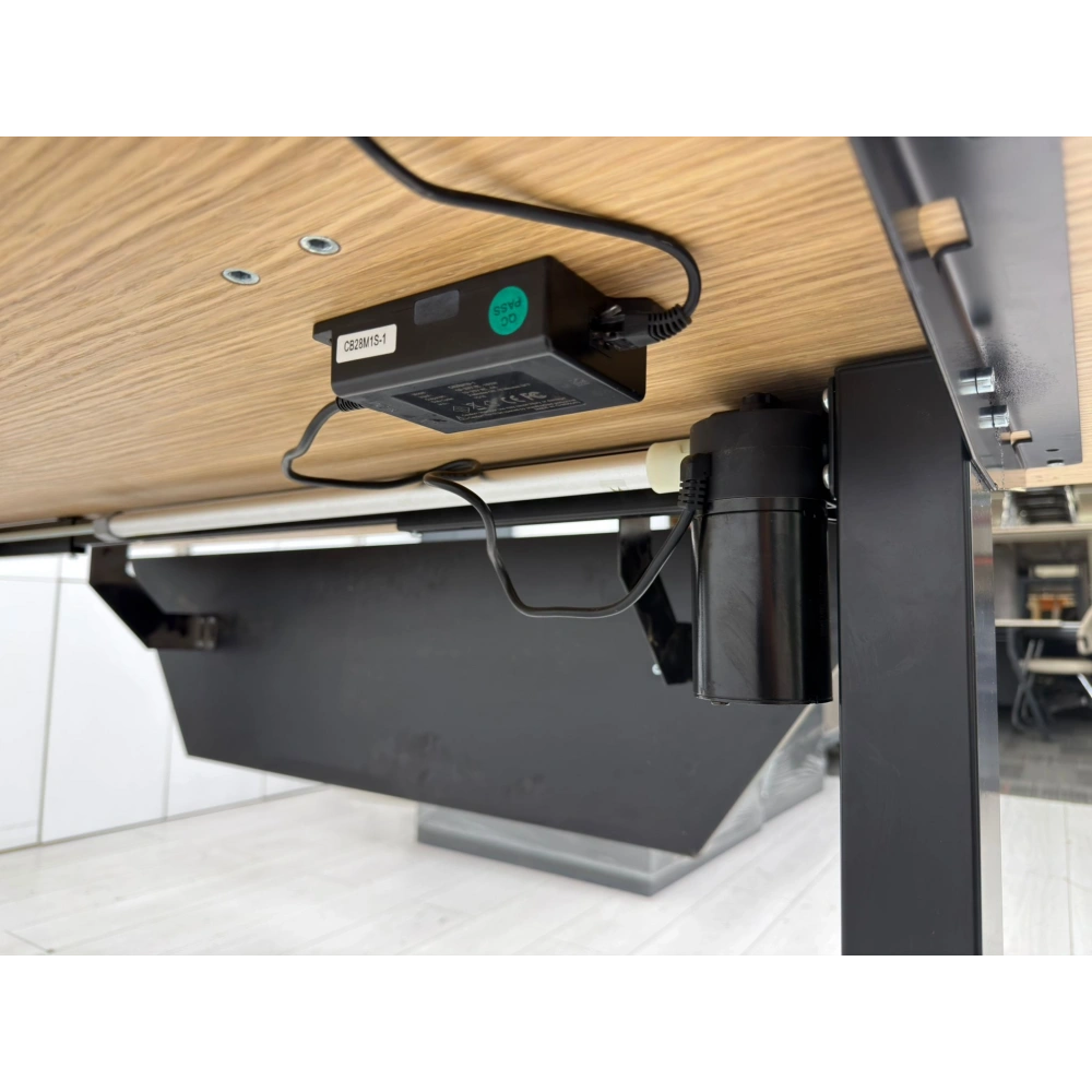 Nurus Hafele Tek Motorlu Yükseklik Ayarlı Masa