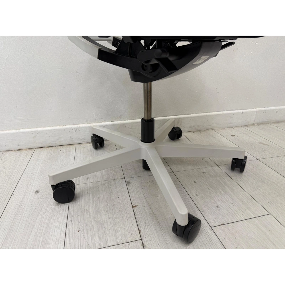 Nurus Me Too Başlıklı Yönetici Çalışma Koltuğu