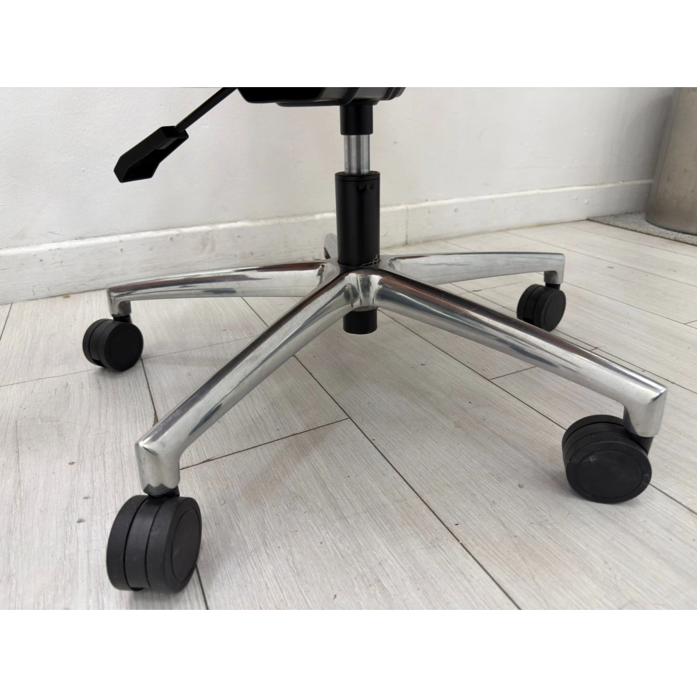 Nurus Seben Deri Toplantı Koltuğu Çalışma Koltuğu