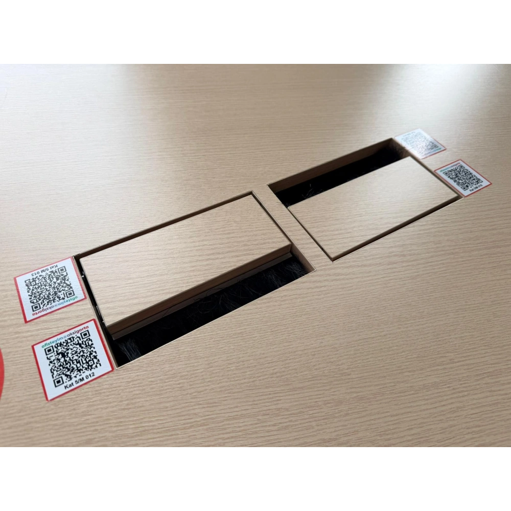 Üçgen Dataportlu 10 Kişilik Toplantı Masası