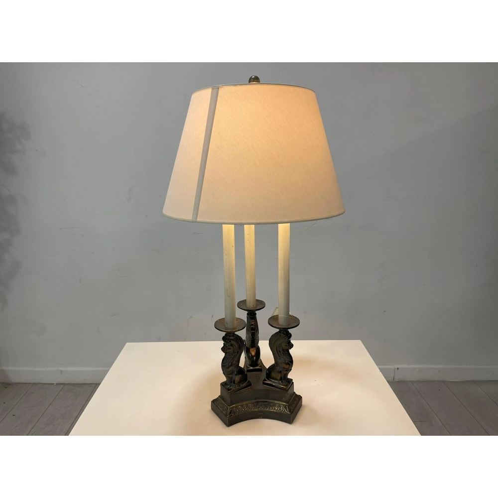 Vintage Pirinç Masa Lambası Aslan Detaylı