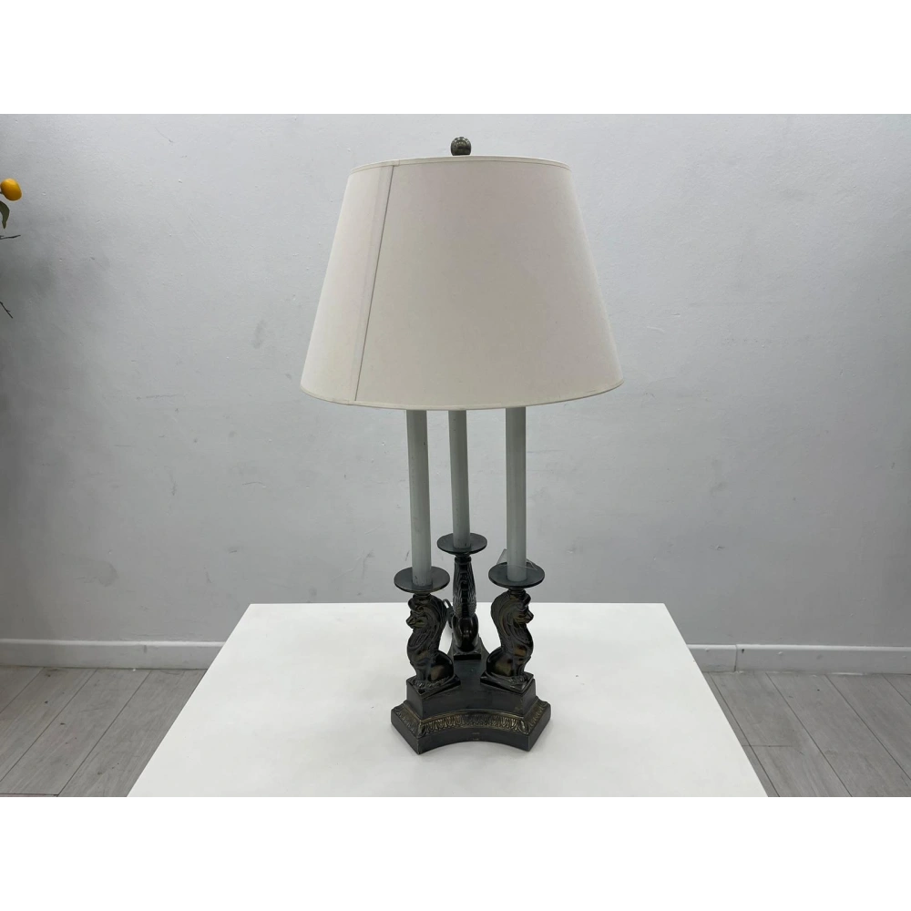 Vintage Pirinç Masa Lambası Aslan Detaylı