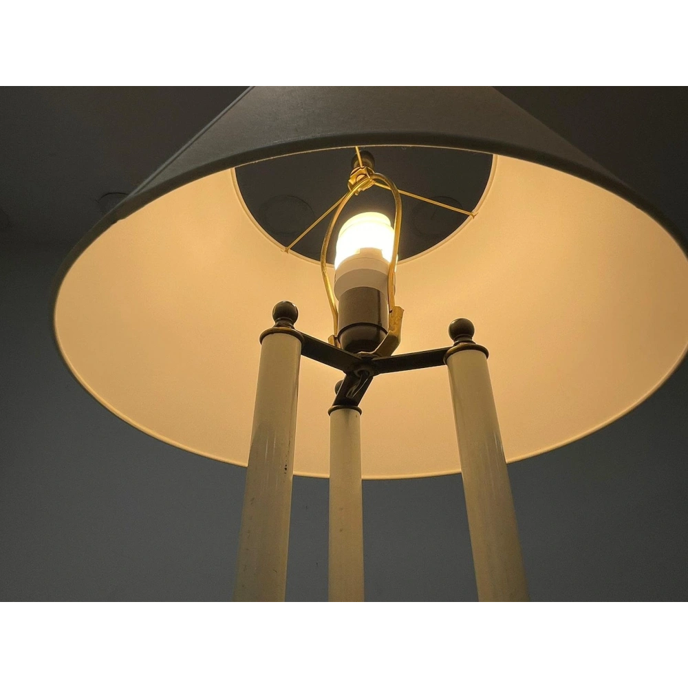 Vintage Pirinç Masa Lambası Aslan Detaylı