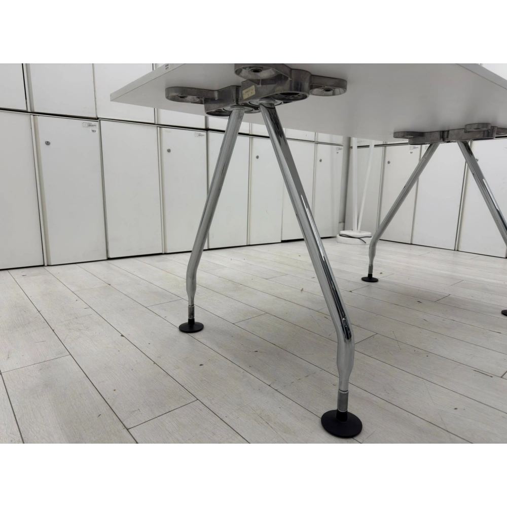 Vitra 4 Kişilik Yemek Masası Mutfak Masası