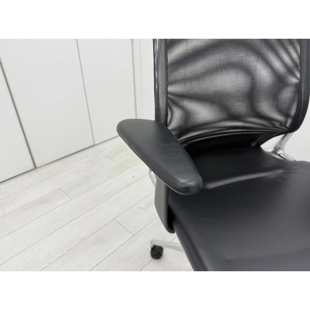 Vitra Meda Deri Yönetici Koltuğu Ofis Koltuğu