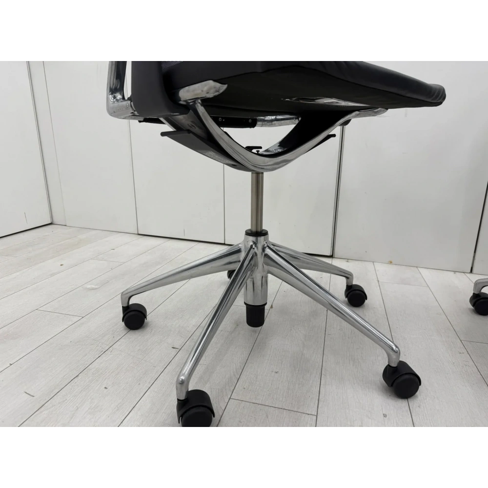 Vitra Meda Deri Yönetici Koltuğu Ofis Koltuğu - M3176