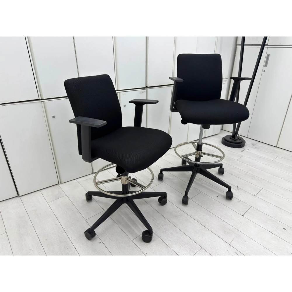 YÜKSEK AMÖRTİSÖRLÜ ÇALIŞMA KOLTUĞU - BAR TABURESİ - M5063