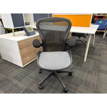 Herman Miller Aeron B Size Yönetici Çalışma Koltuğu