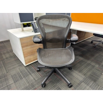Herman Miller Aeron B Size Yönetici Çalışma Koltuğu
