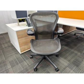 Herman Miller Aeron B Size Yönetici Çalışma Koltuğu - M4694