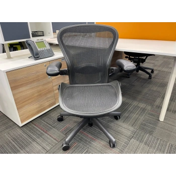 Herman Miller Aeron B Size Yönetici Çalışma Koltuğu - M4704