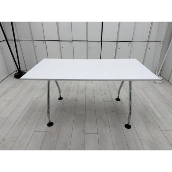 Vitra 4 Kişilik Yemek Masası Mutfak Masası
