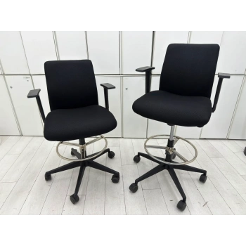 YÜKSEK AMÖRTİSÖRLÜ ÇALIŞMA KOLTUĞU - BAR TABURESİ - M5063