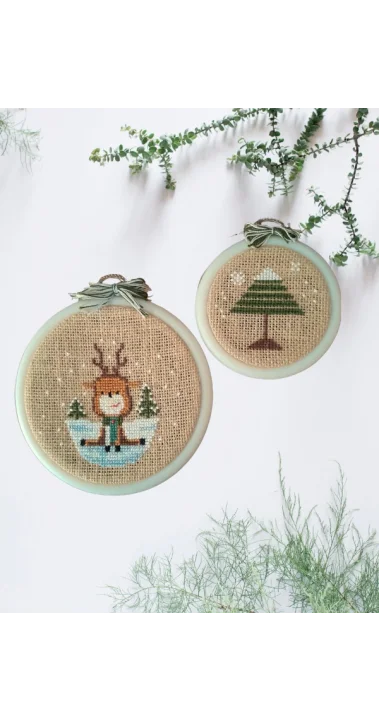 Yılbaşı Geyik ve Çam Ağacı Duvar Süsü