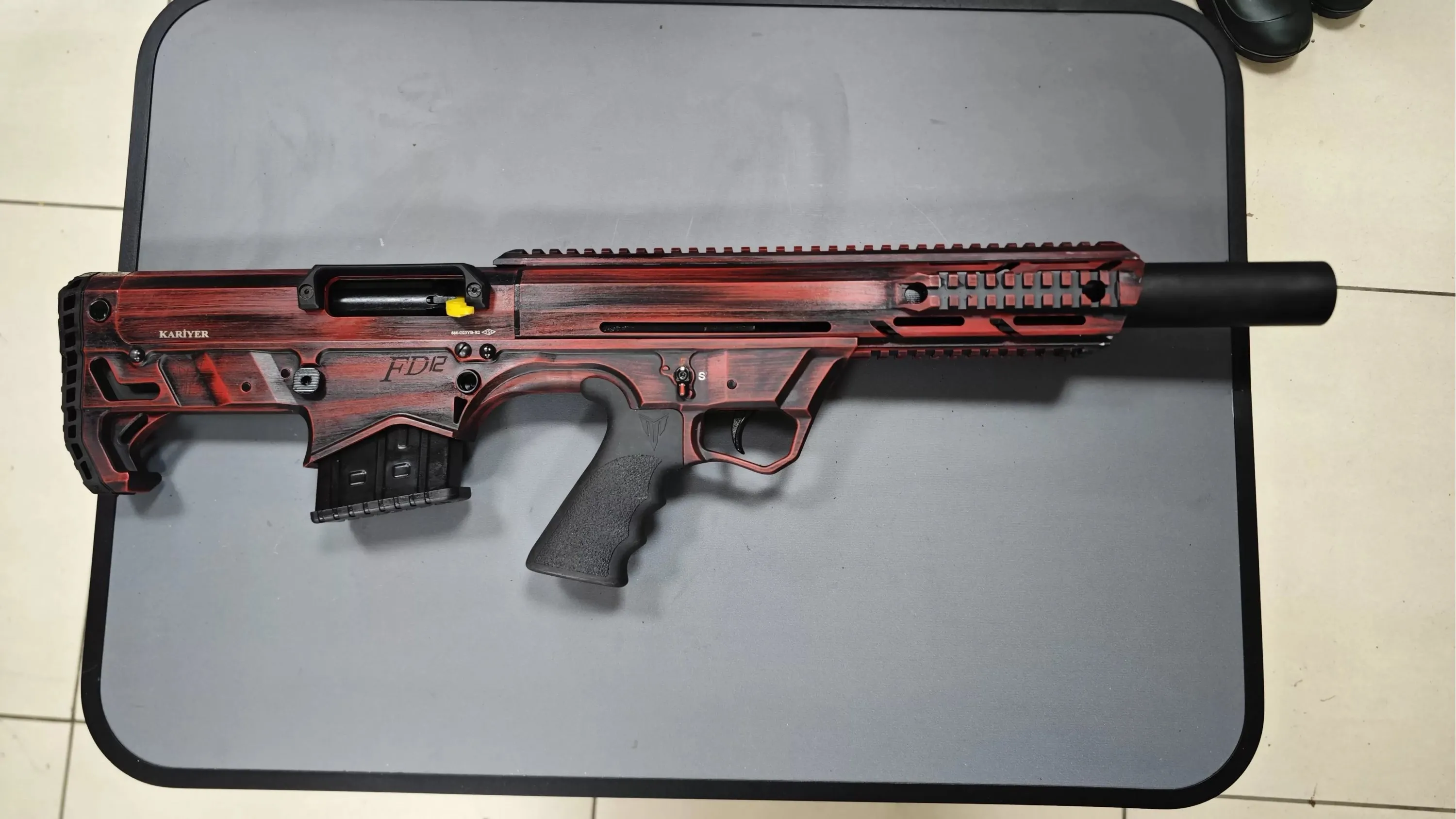 Kariyer FD12 Bullpup Şarjörlü Yarı Otomatik Av Tüfeği Kırmızı (12 GA - 51 cm Mobil Şok Namlu - Ayarlanabilir Yanaklı Dipçik)