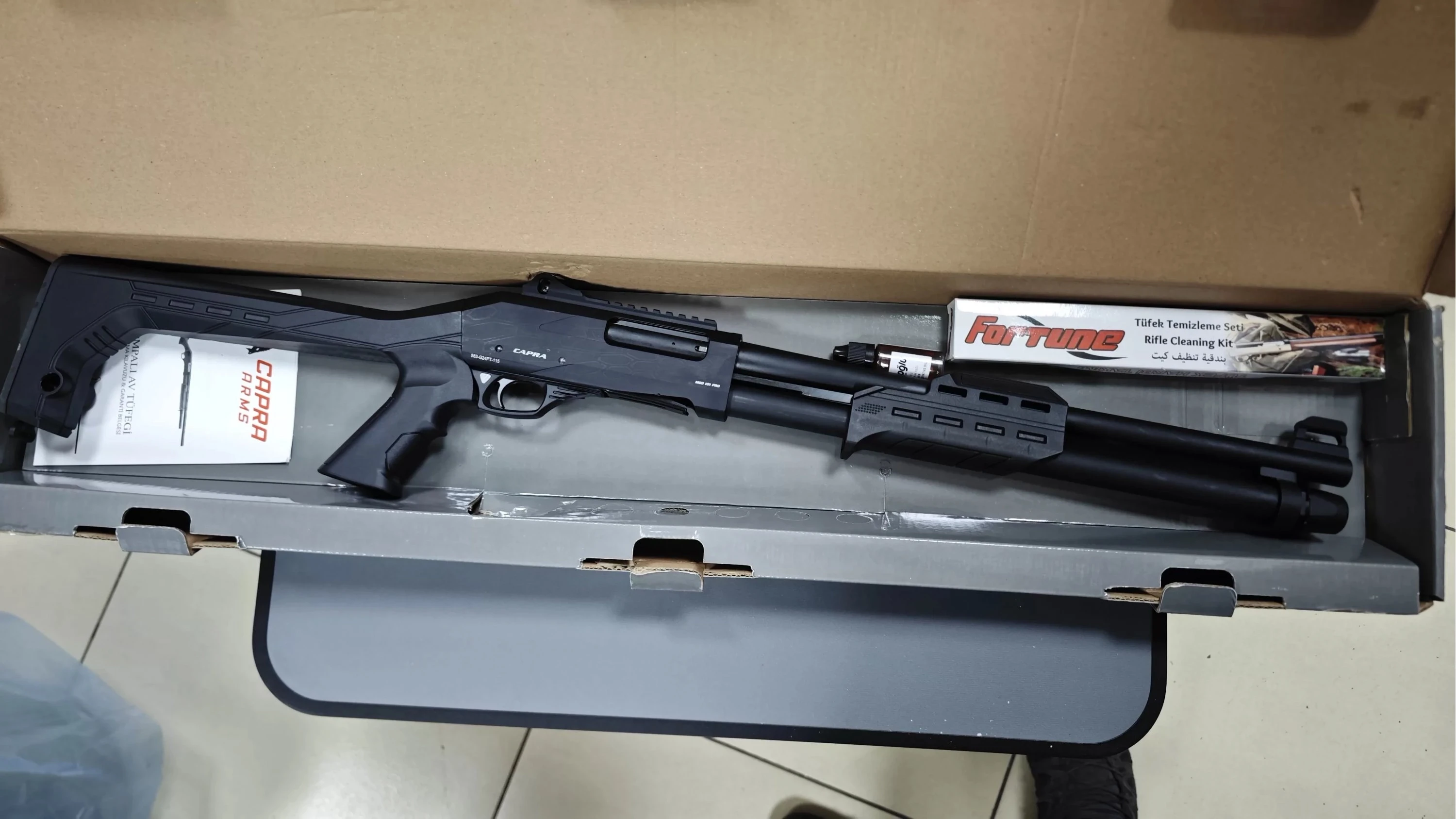 Capra 101 Pro Pompalı Av Tüfeği Siyah (12 Cal - 50 cm Slug Namlu - 2.5 kg - 6+1 Şarjör)