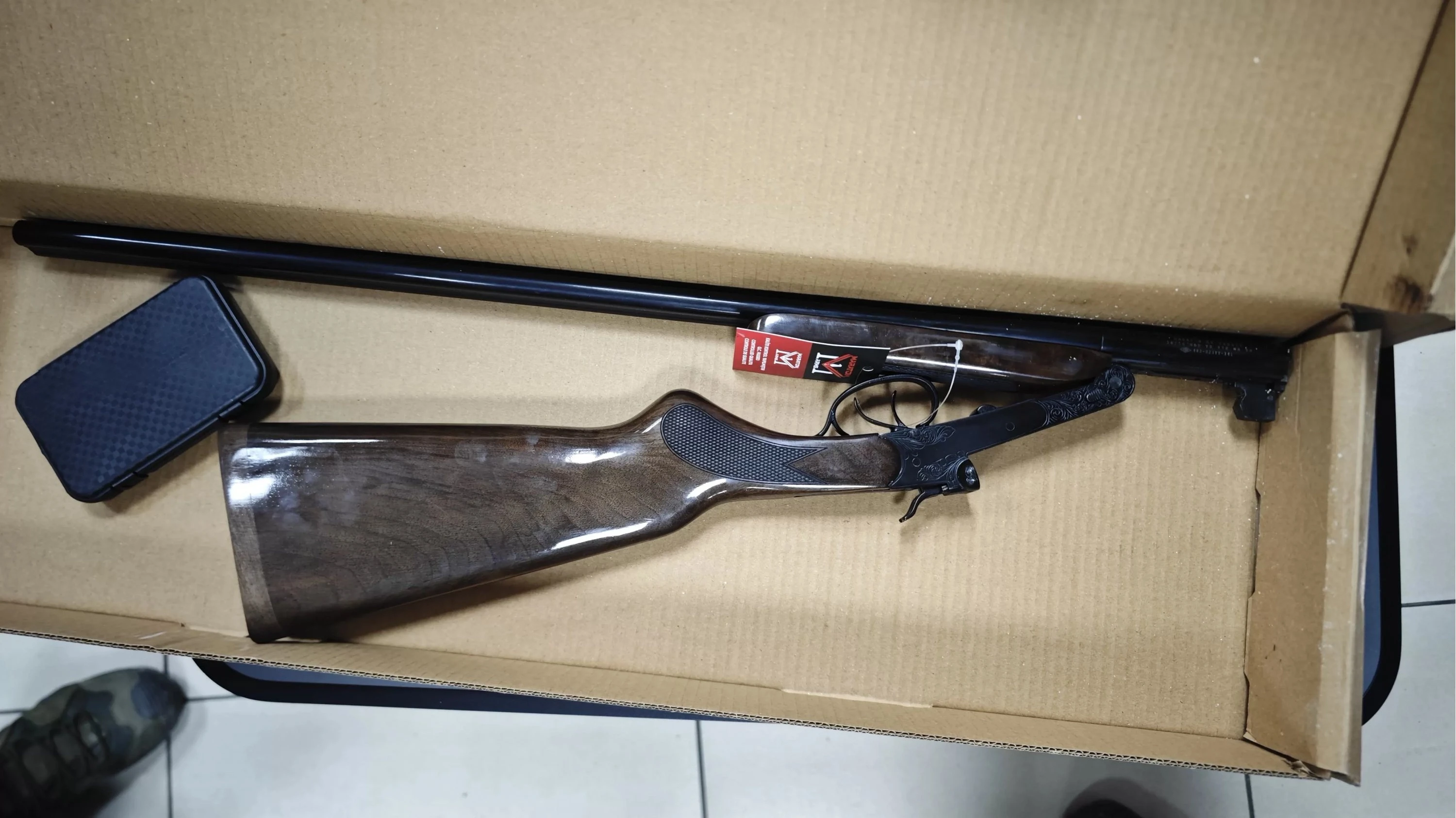 Maraton 36 Kalibre Çifte Av Tüfeği Siyah (36 Cal / .410 - 66/71 cm Namlu Seçenekli - Ahşap Kundak - Siyah Altın Detaylı)