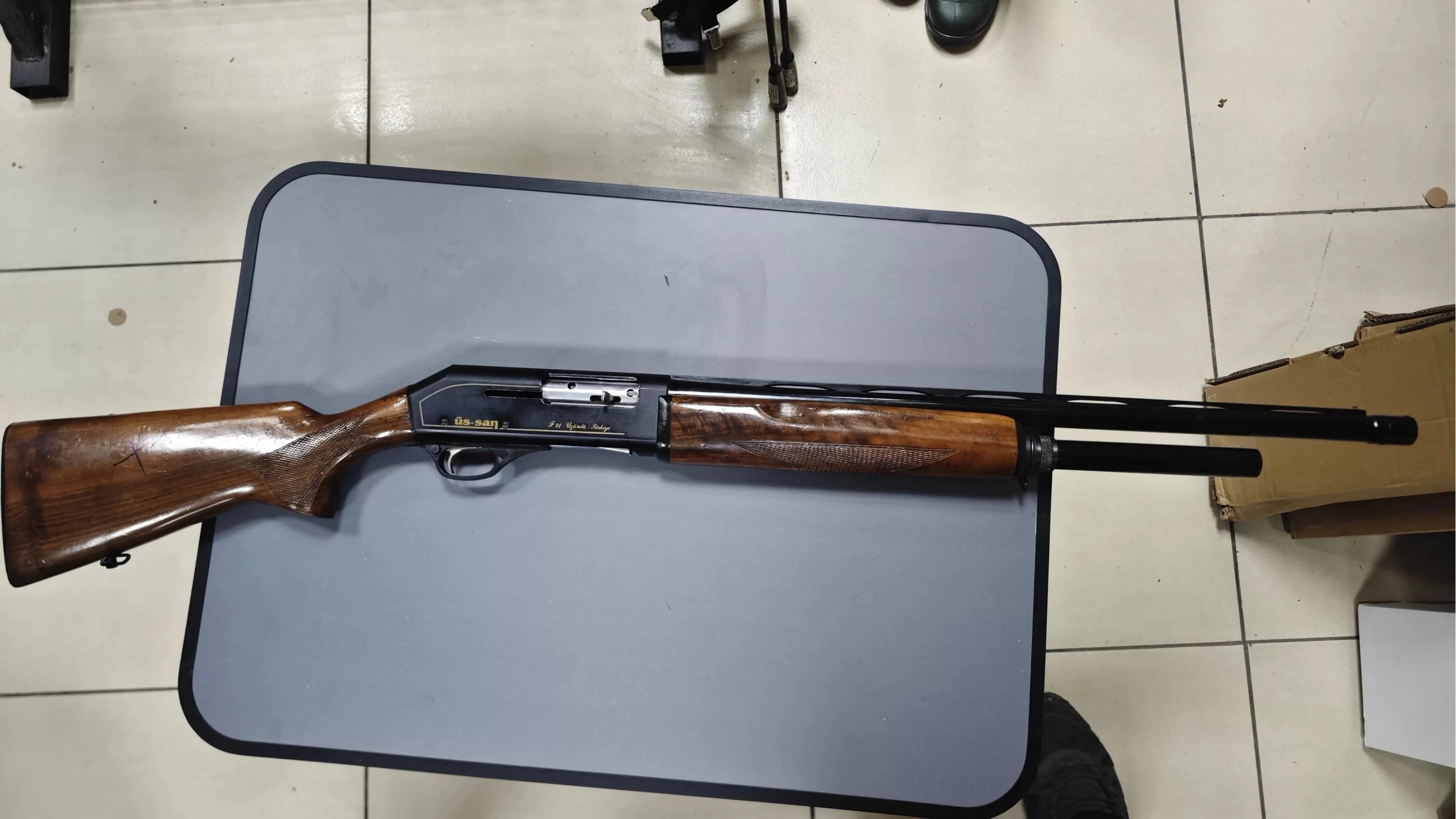Üssan Yarı Otomatik Av Tüfeği (İkinci El - 7+1 Fişek Kapasiteli - Ahşap/Sentetik Kundak Seçenekli)