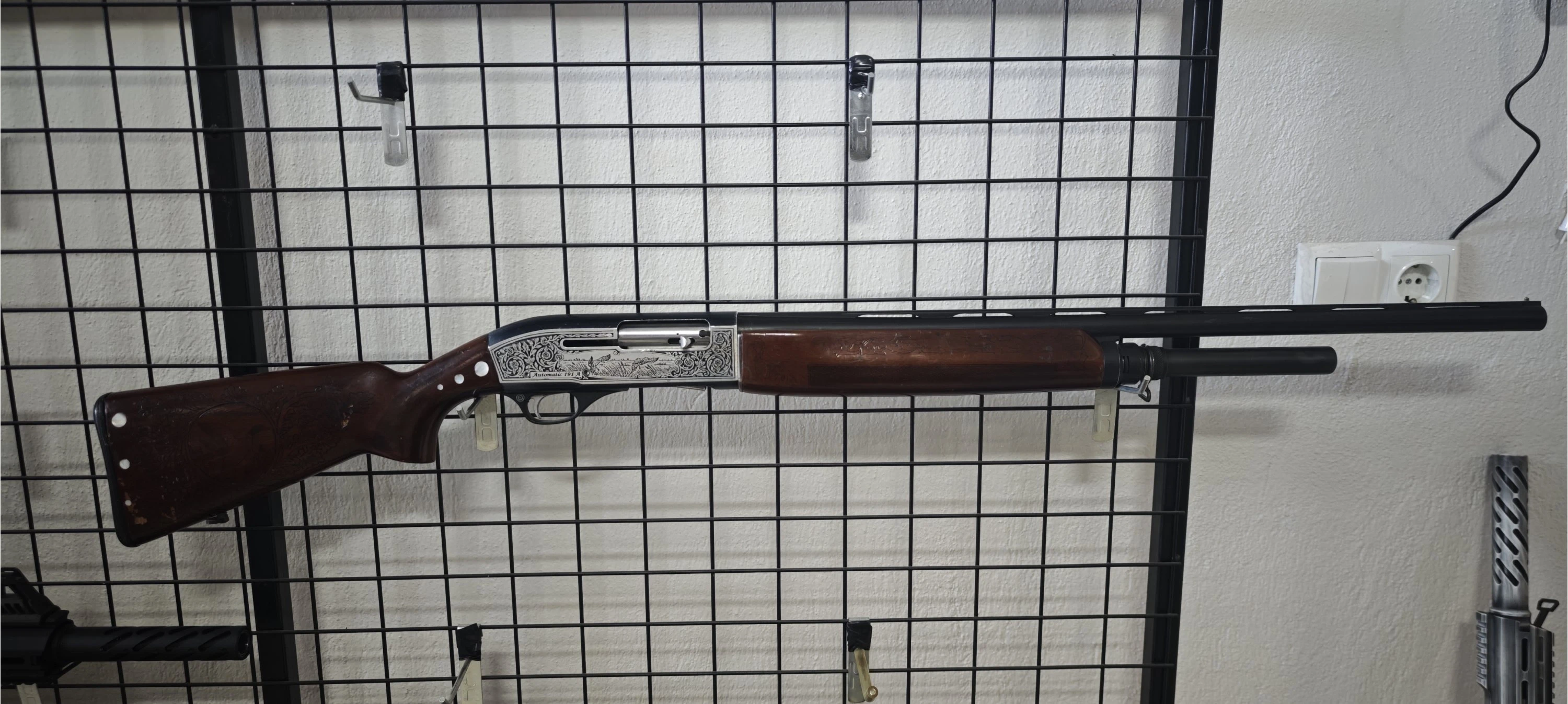 Huğsan 191/A 66 cm Yarı Otomatik Av Tüfeği (12 Kalibre - Ahşap Kundak)