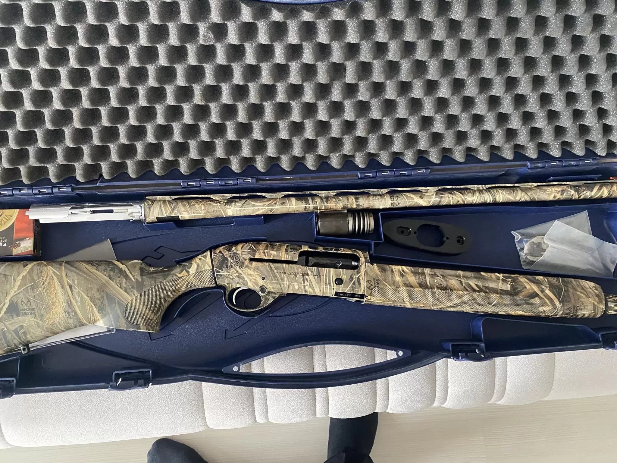 Beretta A350 Xtrema Max-5 Kick-Off Yarı Otomatik Av Tüfeği (12 GA - 89 mm Super Magnum - 71 CM Namlu)