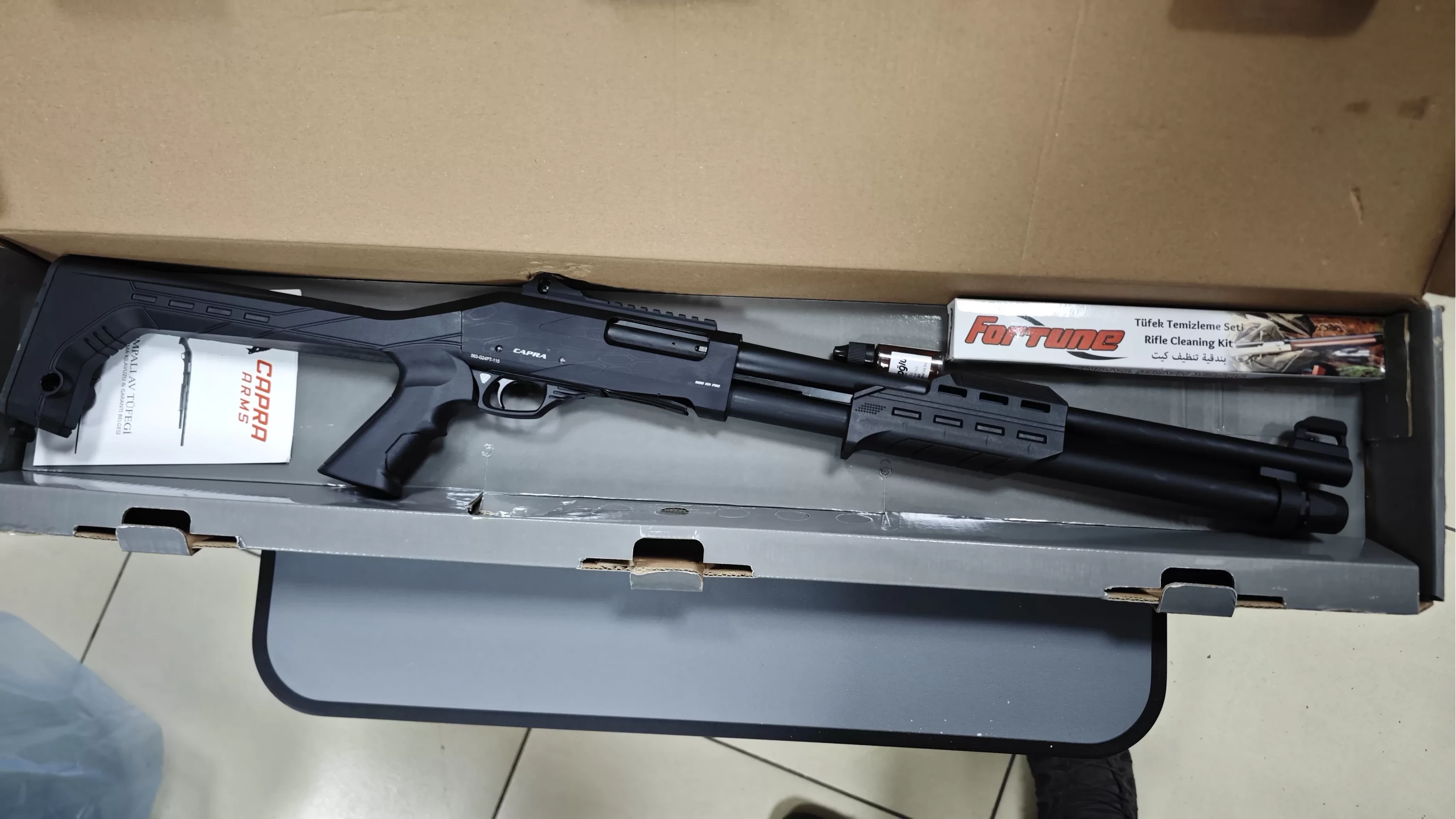 Capra 101 Pro Pompalı Av Tüfeği Siyah (12 Cal - 50 cm Slug Namlu - 2.5 kg - 6+1 Şarjör)