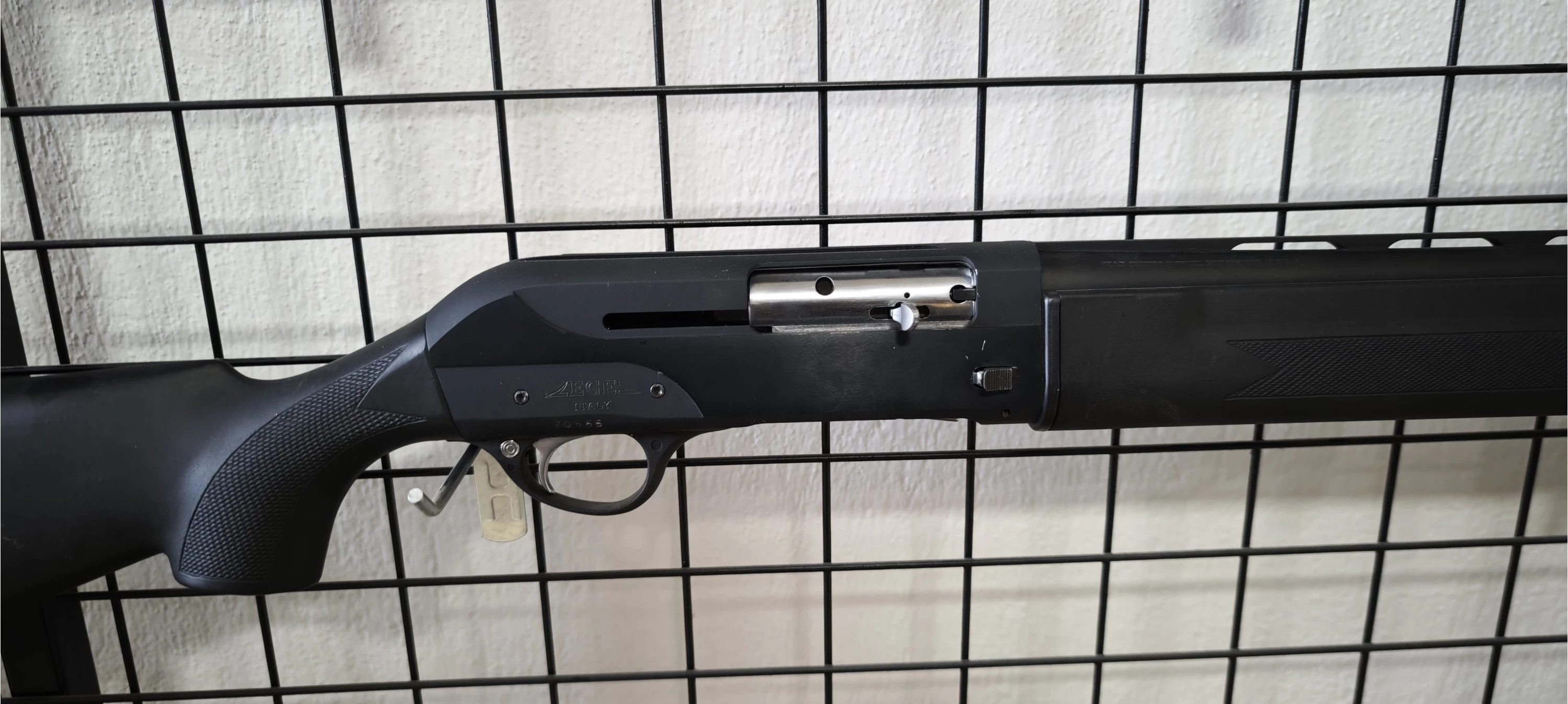 Ege Italy 71 cm 89mm Süpermagnum Yarı Otomatik Av Tüfeği (12 Kalibre)