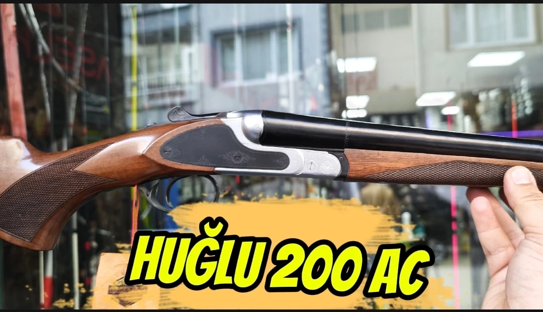 Huğlu 200AC Çifte Av Tüfeği (12 GA & 20 GA - Dövme Çelik Kasa - Kabartma & El Oyması Gravürlü - Seçilmiş Türk Cevizi)