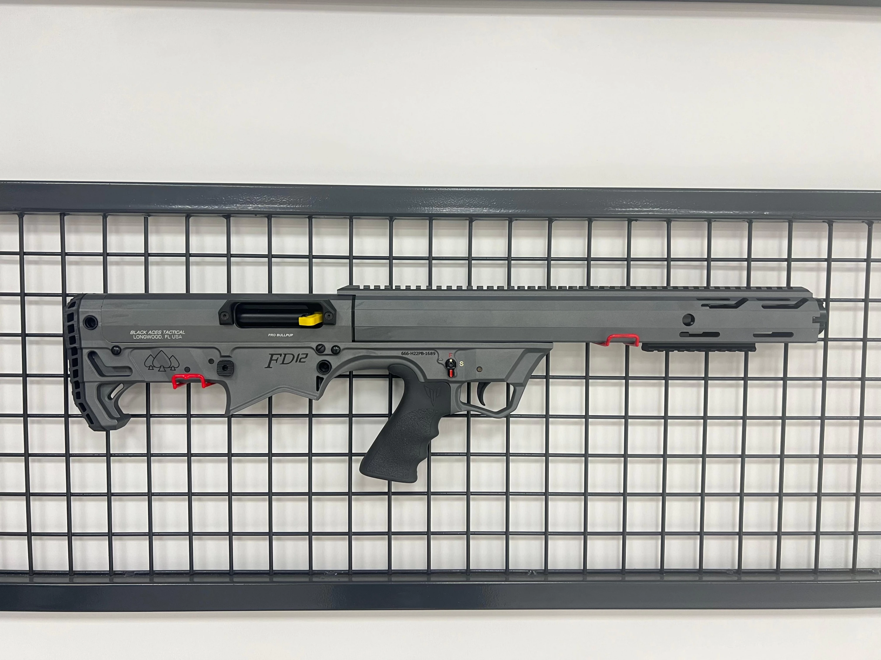 Kariyer FD-12 Bullpup Şarjörlü Pompalı Av Tüfeği - Füme (12 GA - 47 cm Namlu)