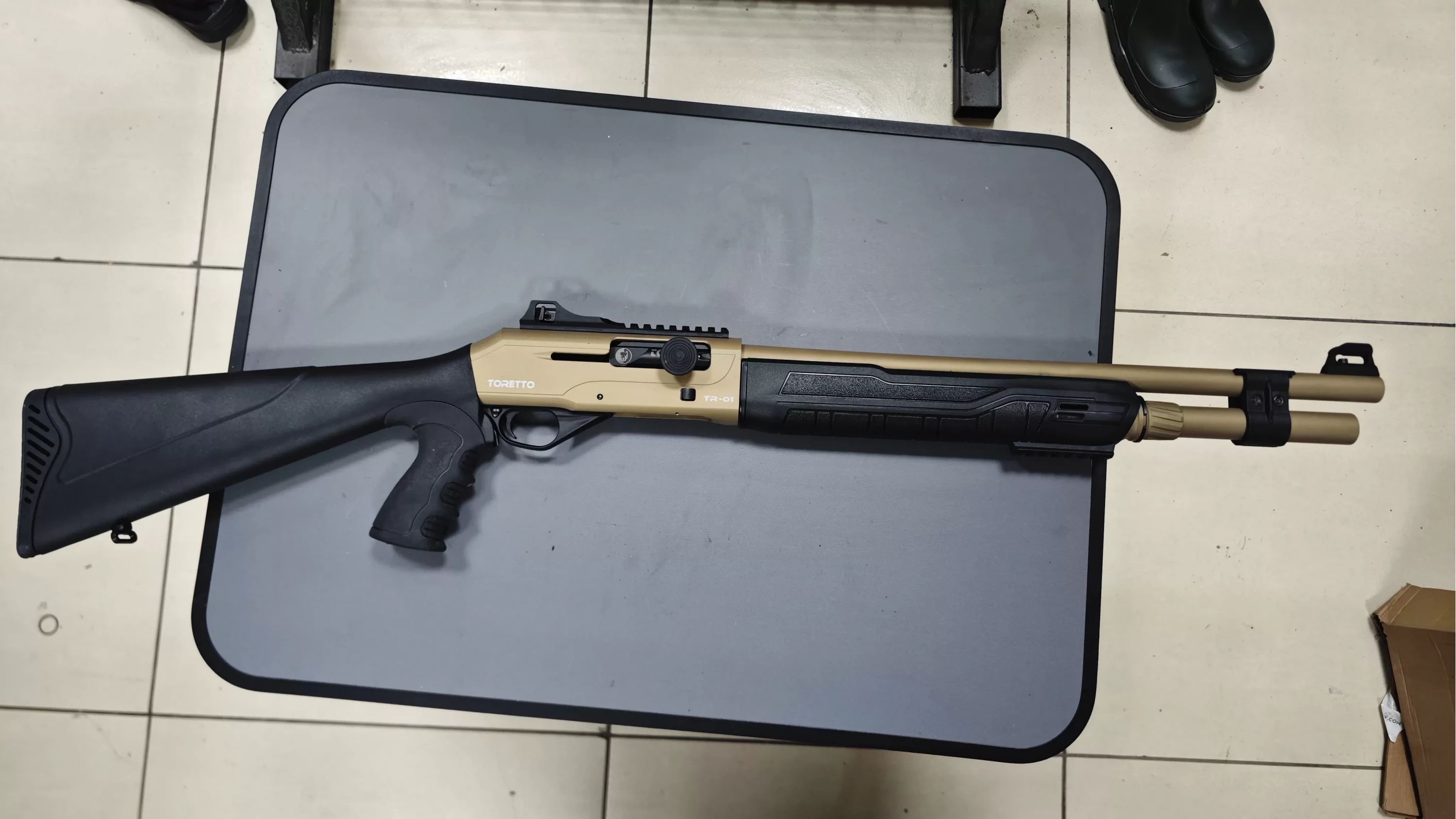 Toretto Sabit Taktik Dipçik Bronz Yarı Otomatik Av Tüfeği (12 Cal - 47 cm Namlu - 7+1 Kapasite - Sentetik Taktik Dipçik)