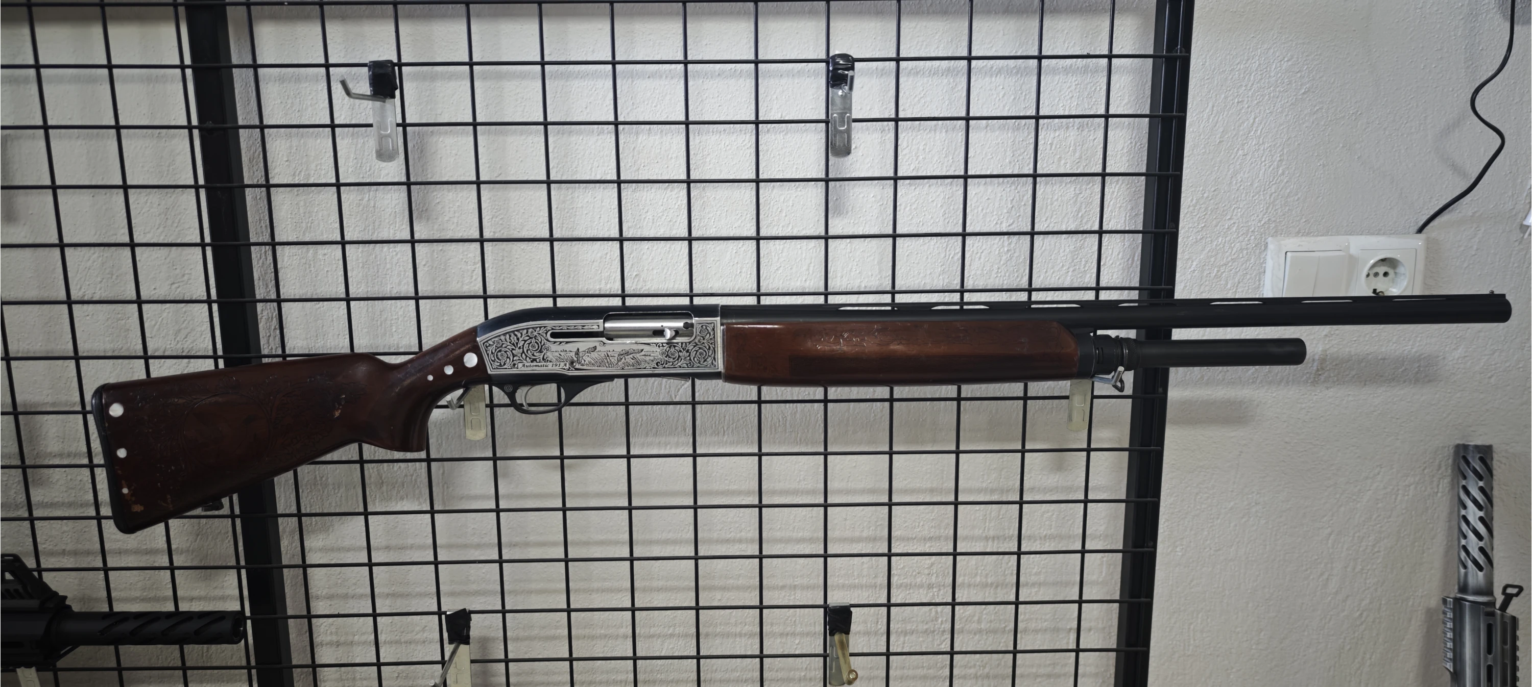 Huğsan 191/A 66 cm Yarı Otomatik Av Tüfeği (12 Kalibre - Ahşap Kundak)