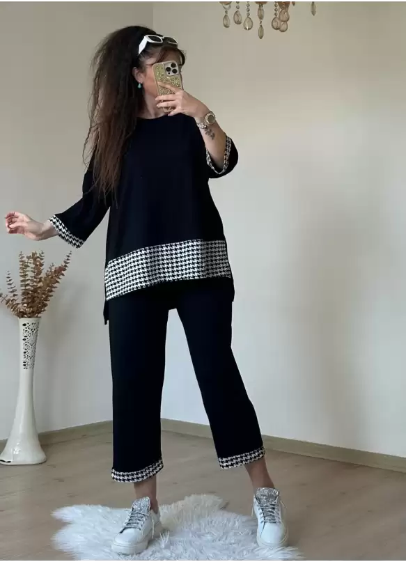 Kaz Ayağı Şeritli Eşofman Takımı
