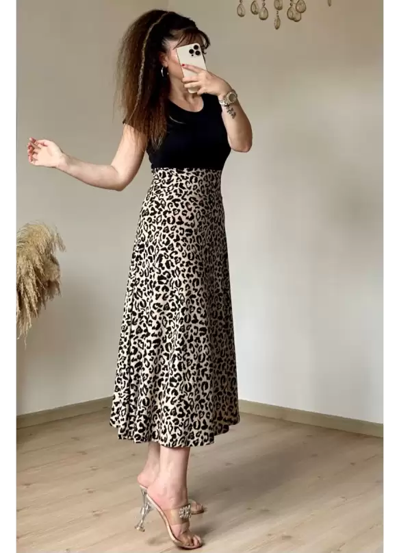 Kısa Kol Üst Siyah Alt Leopar Krep Elbise