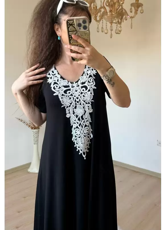 Kısa Kol Yaka Fistolu Elbıse