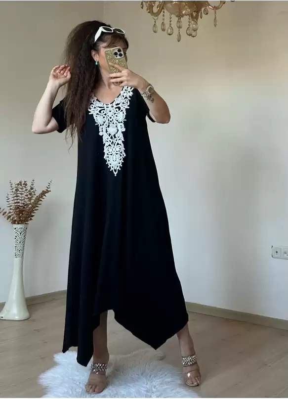 Kısa Kol Yaka Fistolu Elbıse