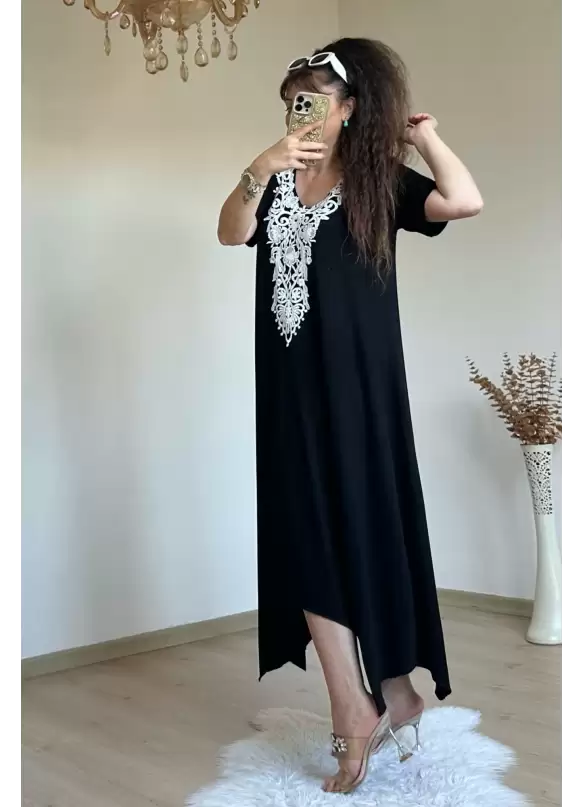 Kısa Kol Yaka Fistolu Elbıse