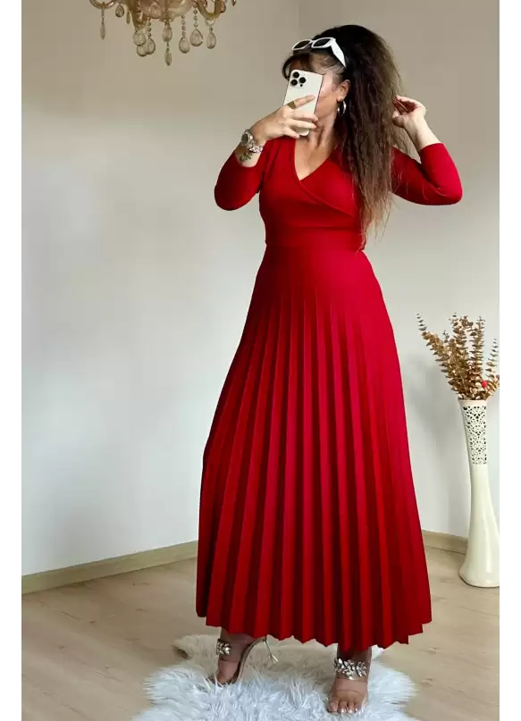 Kravuze Yaka Pileli Elbise Kırmızı