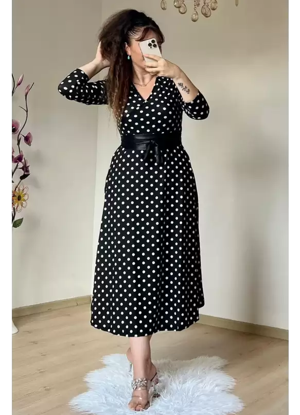 Kruvaze Yaka Uzun Kol Puanlı Krep Elbise