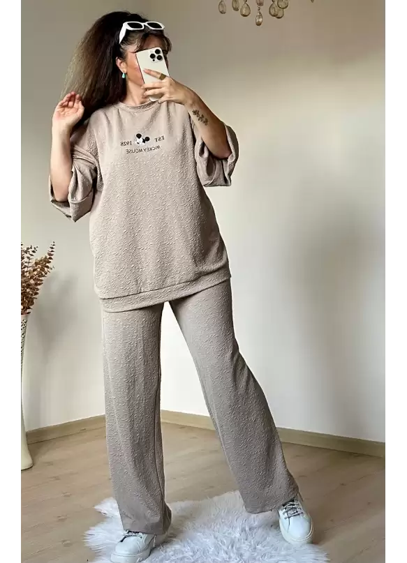 Ön Arka Mıcky Baskılı Takım Bej
