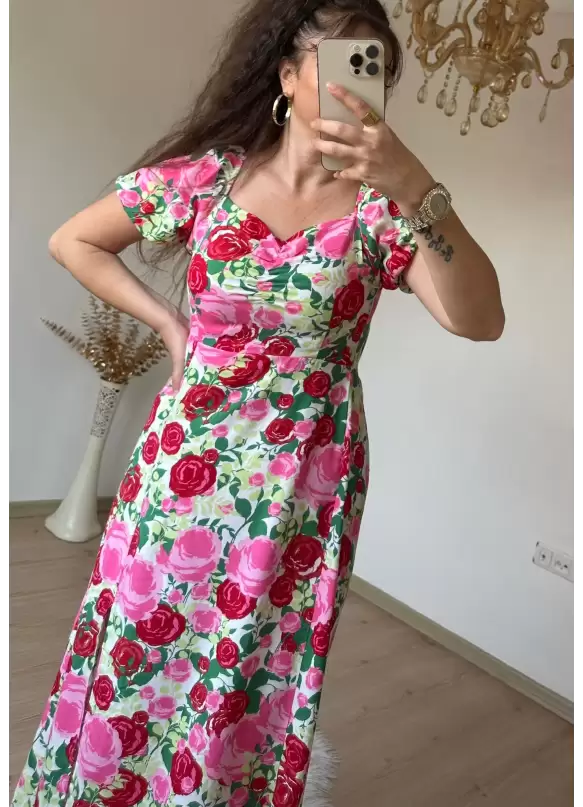 Öpücük Yaka Pembe Çıceklı Elbise