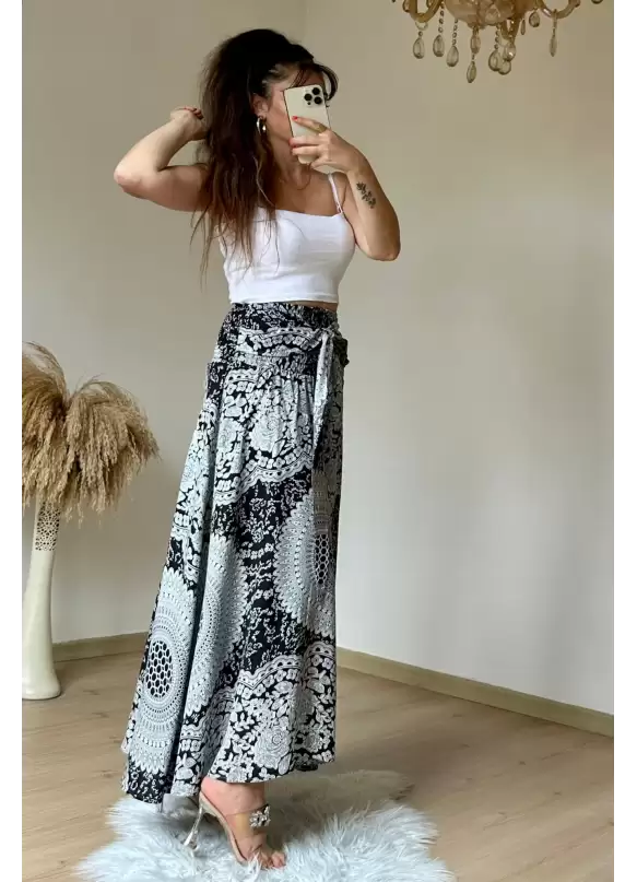 Otantik Desenli Etek Siyah