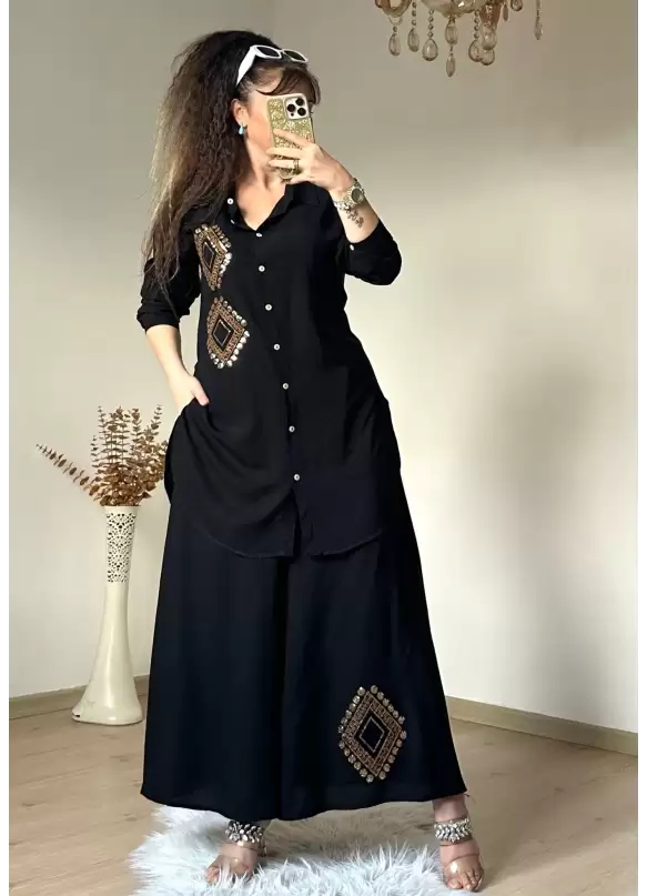Pul İşlemeli Pantalon Etekli Takım